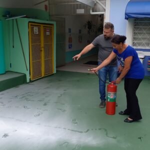 TREINAMENTO BRIGADA E PRIMEIROS SOCORROS YL VALENTS 04.04 20250404_121017