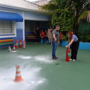 TREINAMENTO BRIGADA E PRIMEIROS SOCORROS YL VALENTS 04.04 20250404_121418