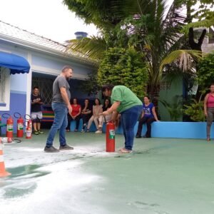 TREINAMENTO BRIGADA E PRIMEIROS SOCORROS YL VALENTS 04.04 20250404_121605